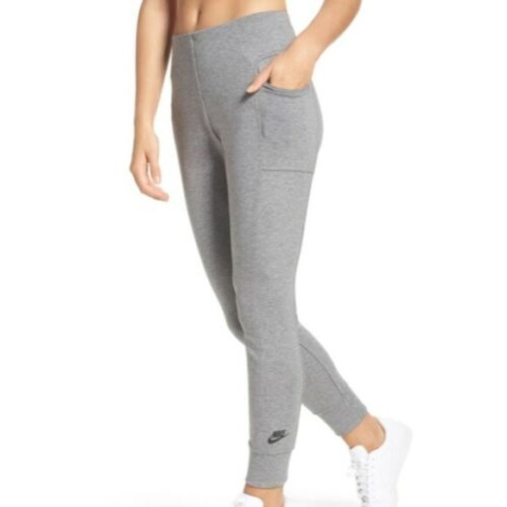 NIKE Sportswear Essential Leggings Gray HW8504 - Picture 2 of 6